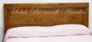 Letto classico matrimoniale in legno massiccio arte povera